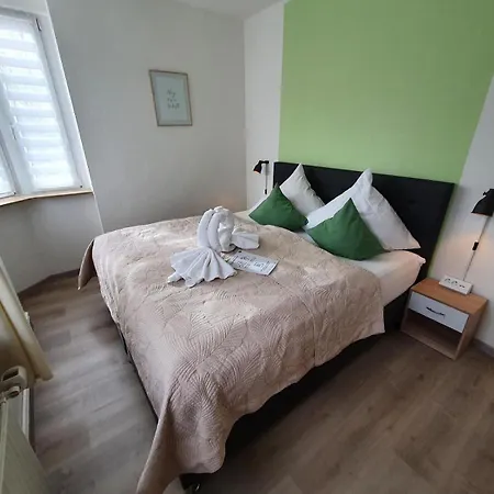 Wohlfuehl-wohnung Mit Sternekomfort Und Xl Balkon In * Tanne